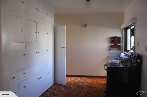 Photo of property in 3 Derrett Place, Saint Martins, Christchurch, 8022