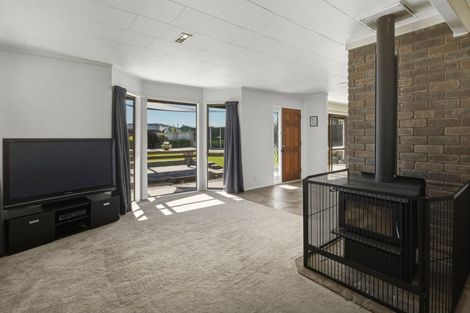 Photo of property in 26 Tawavale Street, Pukehangi, Rotorua, 3015