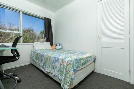 Photo of property in 11 Landsdale Place, Massey, Auckland, 0614
