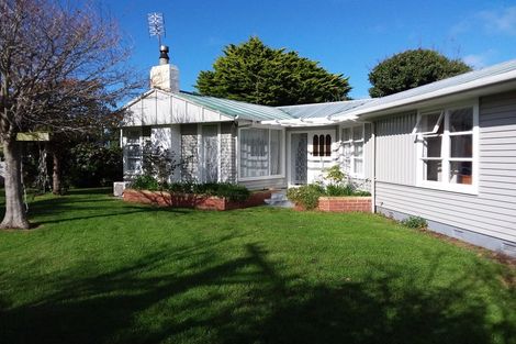 Photo of property in 7 Hadfield Street, Patea, 4520
