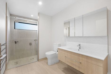 Photo of property in 2 Camellia Court, Palmerston North, 4414