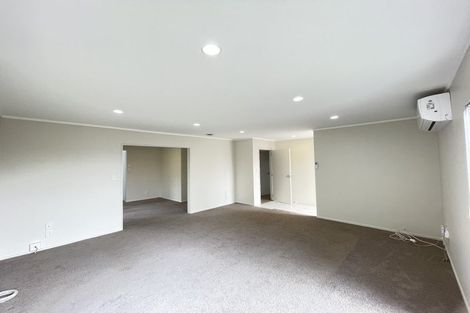 Photo of property in 2/34 Simmental Crescent, Somerville, Auckland, 2014