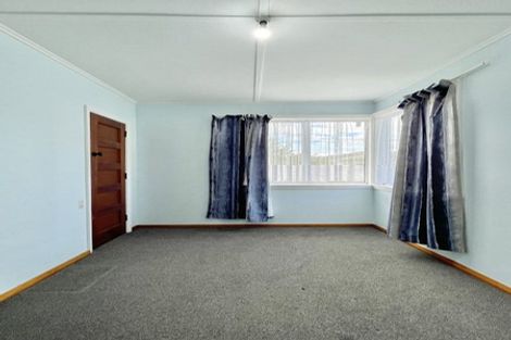 Photo of property in 5 Ingram Street, Naenae, Lower Hutt, 5011