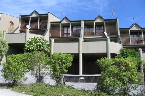 Photo of property in 1/7 Pannill Place, Oteha, Auckland, 0632