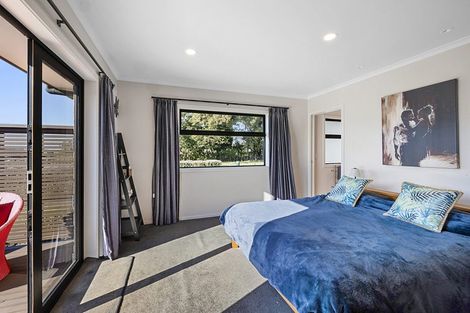 Photo of property in 111 Queens Road, Glen Avon, New Plymouth, 4312