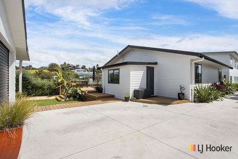Photo of property in 68 The Crescent, Waihi Beach, 3611