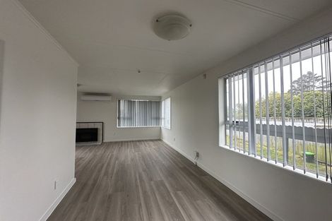 Photo of property in 8 Dennis Road, Papatoetoe, Auckland, 2025