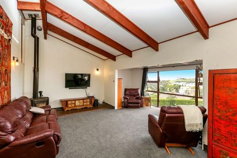 Photo of property in 16a Tiverton Crescent, Whalers Gate, New Plymouth, 4310