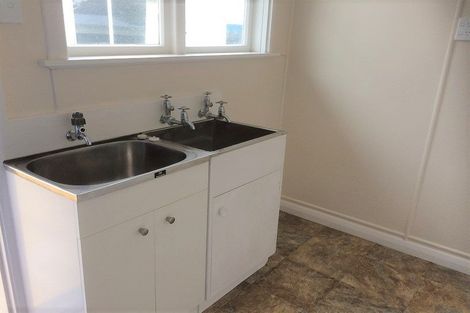 Photo of property in 3 Graham Street, Levin, 5510