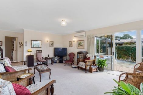 Photo of property in 18 Balmacewen Place, Mount Maunganui, 3116