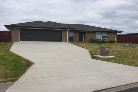 Photo of property in 54 Harbour Crest Drive, Waiuku, 2123