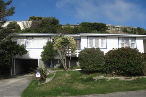 Photo of property in 47 Link Road, Newlands, Wellington, 6037