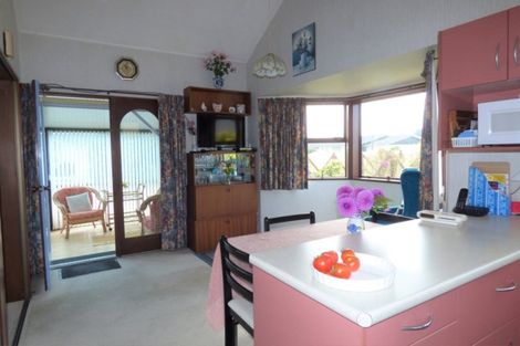 Photo of property in 1 Salisbury Crescent, Oamaru North, Oamaru, 9400