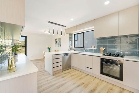 Photo of property in 5 Liban Place, Massey, Auckland, 0614
