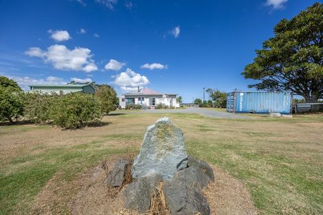 Photo of property in 67 West Coast Road, Te Kopuru, Dargaville, 0371
