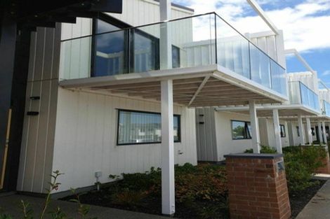 Photo of property in 24/1 Scott Road, Hobsonville, Auckland, 0616