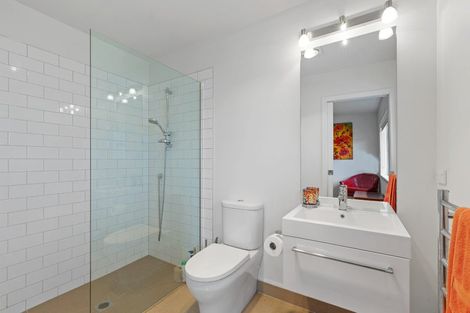 Photo of property in 92 Smart Road, Glen Avon, New Plymouth, 4312