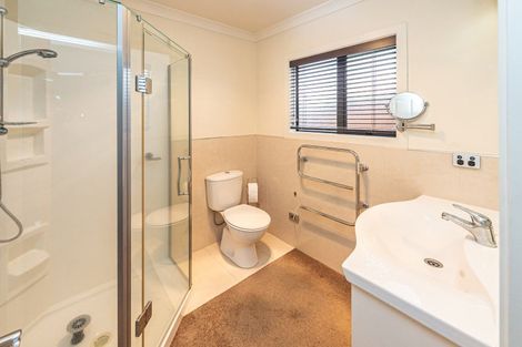 Photo of property in 1 Gilligan Close, College Estate, Whanganui, 4500