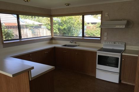 Photo of property in 18 Sheraton Place, Redwood, Christchurch, 8051