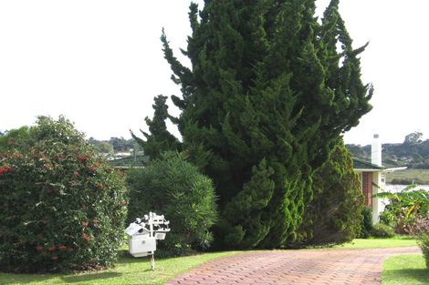 Photo of property in 24 Murray Road, Te Atatu Peninsula, Auckland, 0610