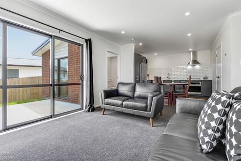 Photo of property in 28u2 Mckay Drive, Temple View, Hamilton, 3218