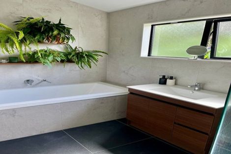 Photo of property in 2/3a City View Terrace, Birkenhead, Auckland, 0626