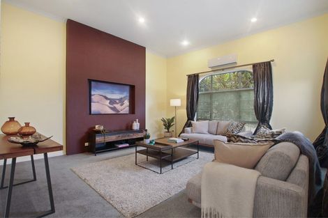 Photo of property in 15 Reidy Place, Pukekohe, 2120