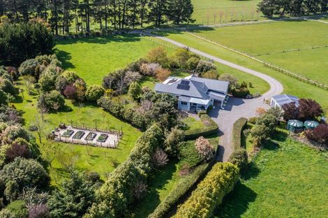 Photo of property in 1832 State Highway 2, Tauwharenikau, Greytown, 5794