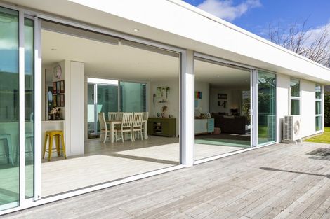 Photo of property in 15 Magnolia Rise, Waipahihi, Taupo, 3330