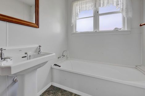 Photo of property in 198 Brewer Road, Strathmore, Stratford, 4392