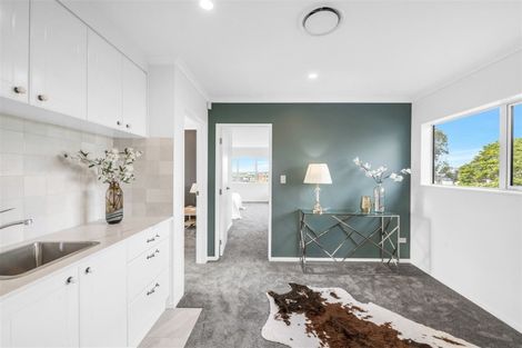 Photo of property in 13 Drumconnell Drive, Flat Bush, Auckland, 2019