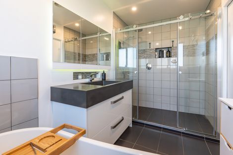 Photo of property in 27 Lynas Street, Outram, 9019