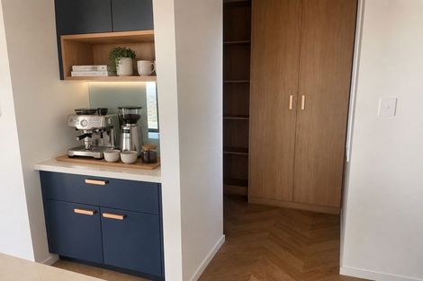 Photo of property in 17 Luxton Place, Mount Pleasant, Christchurch, 8081