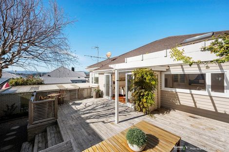Photo of property in 24 Wha Street, Lyall Bay, Wellington, 6022