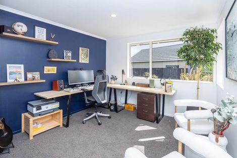 Photo of property in 12 Flora Way, Rototuna, Hamilton, 3210
