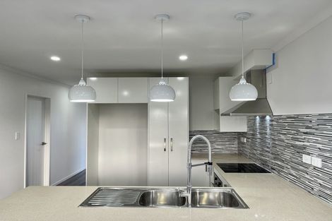 Photo of property in 65c Manuroa Road, Takanini, 2112