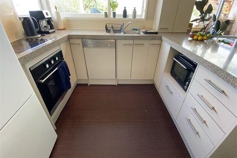 Photo of property in 73a Target Road, Totara Vale, Auckland, 0629