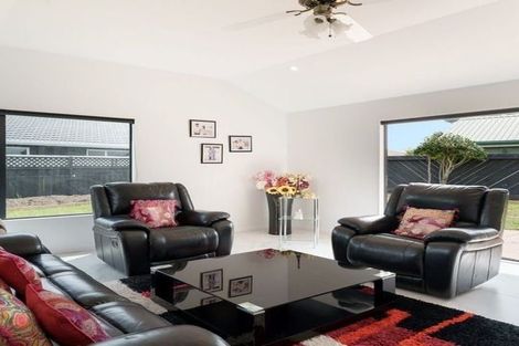 Photo of property in 98 Santa Monica Drive, Papamoa Beach, Papamoa, 3118