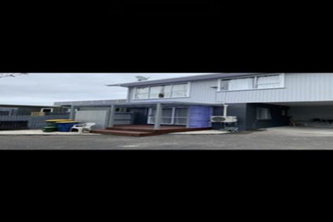Photo of property in 2/65 Cliff View Drive, Green Bay, Auckland, 0604