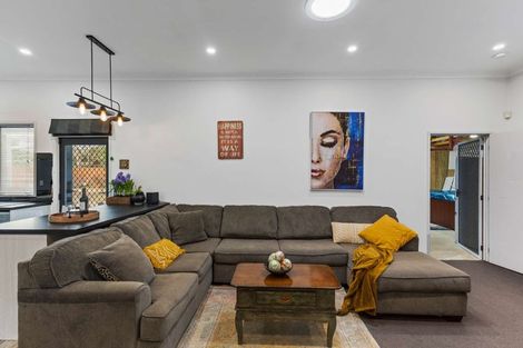 Photo of property in 373 Broadway, Stratford, 4332