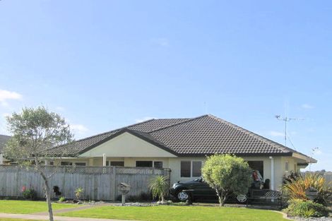 Photo of property in 35 Sandhurst Drive, Papamoa Beach, Papamoa, 3118