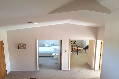 Photo of property in 49b Simla Crescent, Khandallah, Wellington, 6035