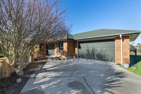 Photo of property in 19 Farnborough Drive, Nawton, Hamilton, 3200