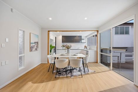 Photo of property in 34 Bucklands Beach Road, Bucklands Beach, Auckland, 2012