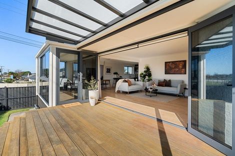 Photo of property in 196 Ngatai Road, Otumoetai, Tauranga, 3110
