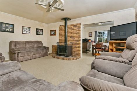Photo of property in 27 Wairau Road, Forrest Hill, Auckland, 0627