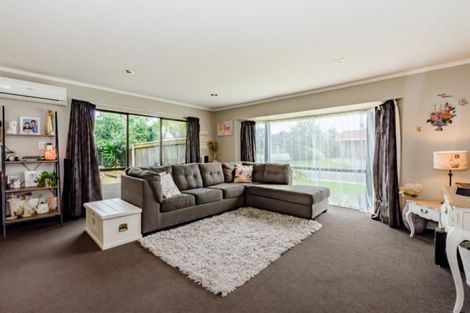 Photo of property in 79 Mazengarb Road, Paraparaumu Beach, Paraparaumu, 5032