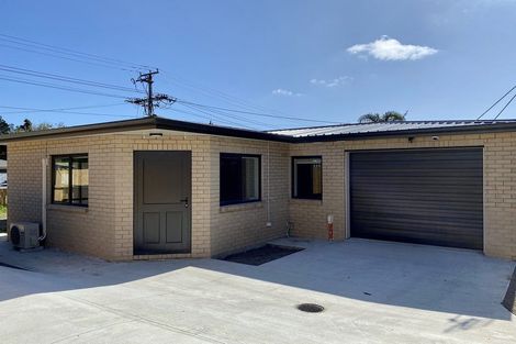 Photo of property in 51a Woodside Road, Massey, Auckland, 0614