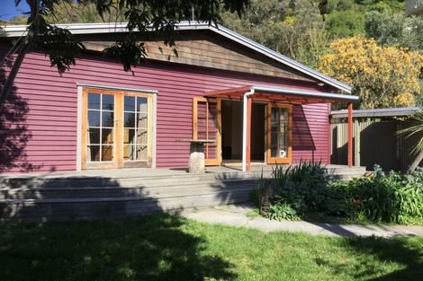 Photo of property in 1/8 Nayland Street, Sumner, Christchurch, 8081