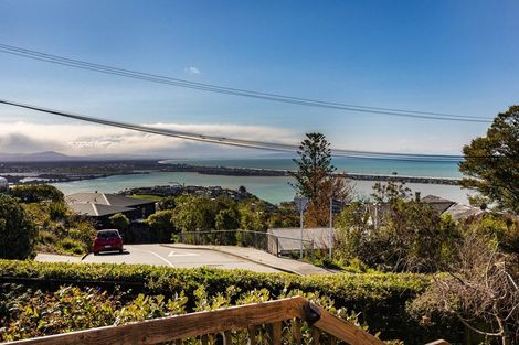 Photo of property in 127 Moncks Spur Road, Redcliffs, Christchurch, 8081